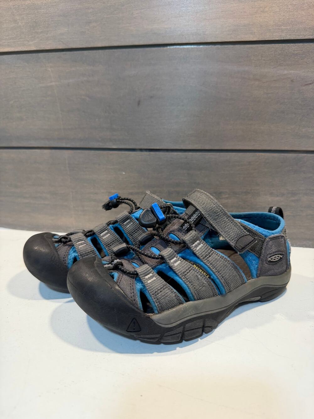 Keen Boys Newport H2 Sandal Blue Gray Size 1 Outdoor Washable